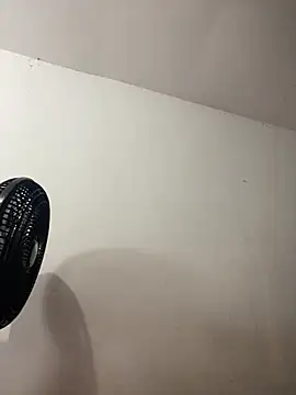 Snapshot of AntonellaCute_ab chatting on 12, 11, 2025 AntonellaCute ab online show from 12, 11, 2025