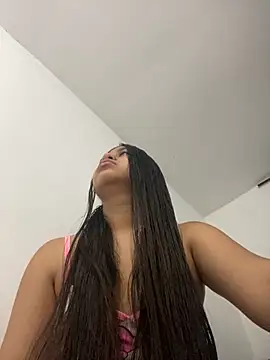 Snapshot of AntonellaCute_ab chatting on 8, 10, 2025 AntonellaCute ab online show from 8, 10, 2025