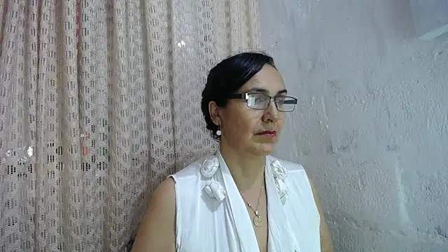 gabbyparker  online show from 24, 11, 2025