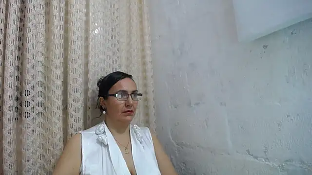 gabbyparker  online show from 17, 12, 2025