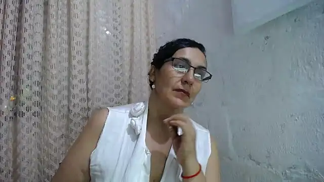 gabbyparker  online show from 2, 12, 2025