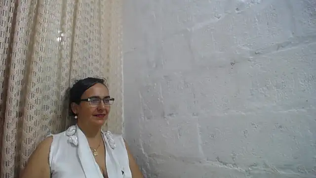 gabbyparker  online show from 28, 4, 2026