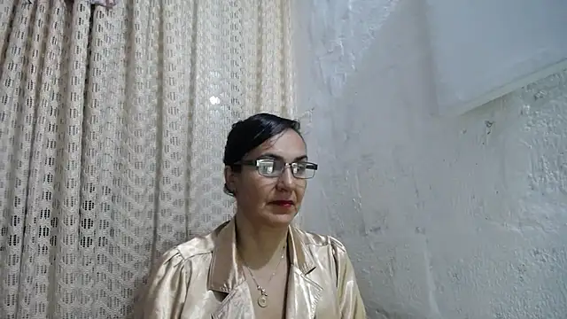 gabbyparker  online show from 4, 11, 2025