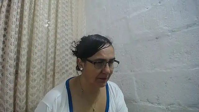 gabbyparker  online show from 22, 4, 2026