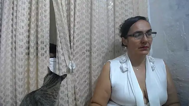 gabbyparker  online show from 14, 4, 2026