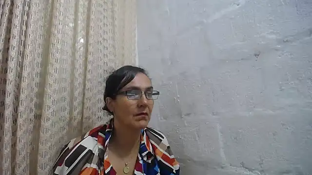 gabbyparker  online show from 15, 4, 2026