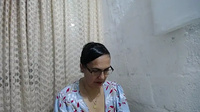 gabbyparker  online show from 6, 11, 2025