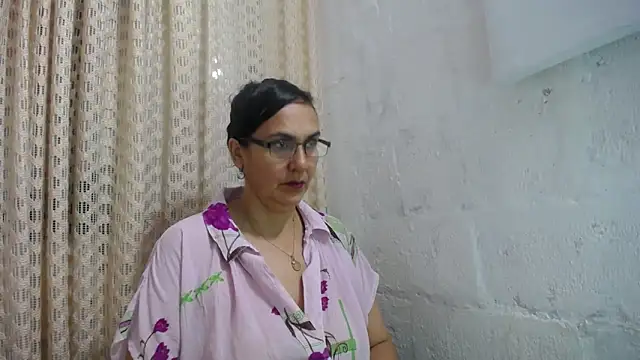 gabbyparker  online show from 5, 12, 2025