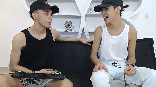 THREE GUYS HOT online show from 25, 11, 2025