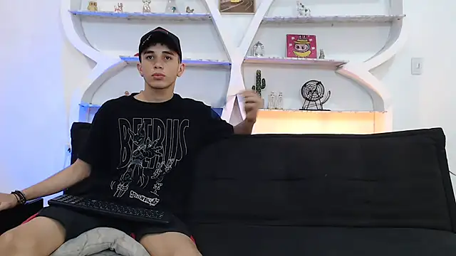 THREE GUYS HOT online show from 18, 11, 2025