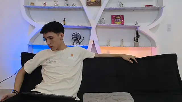 THREE GUYS HOT online show from 30, 11, 2025