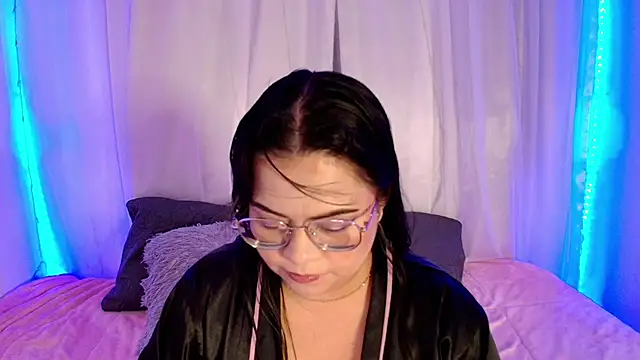 Snapshot of LilyRousee chatting on 5, 5, 2026 LilyRousee online show from 5, 5, 2026