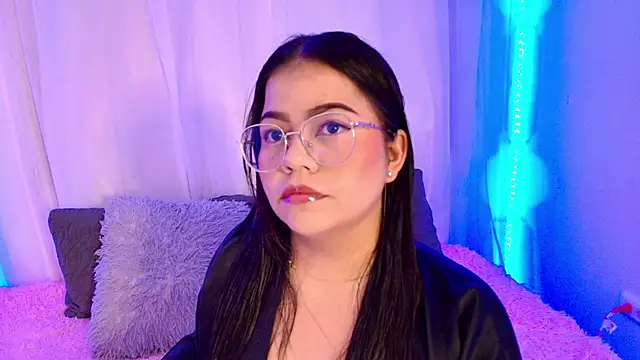 Snapshot of LilyRousee chatting on 6, 2, 2026 LilyRousee online show from 6, 2, 2026