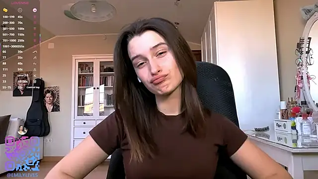 DarlineBrustera online show from 17, 4, 2026