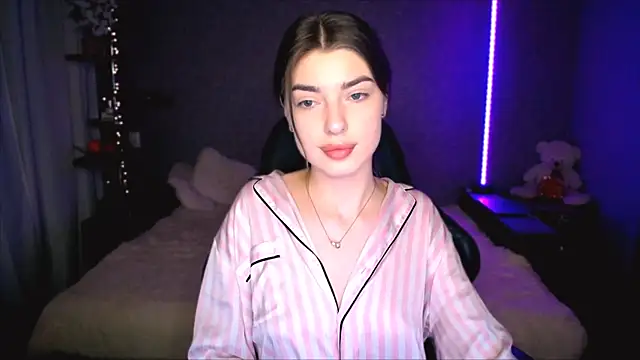 Dianaa Lee0 online show from 8, 4, 2026