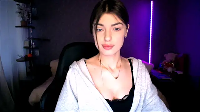 Dianaa Lee0 online show from 25, 3, 2026