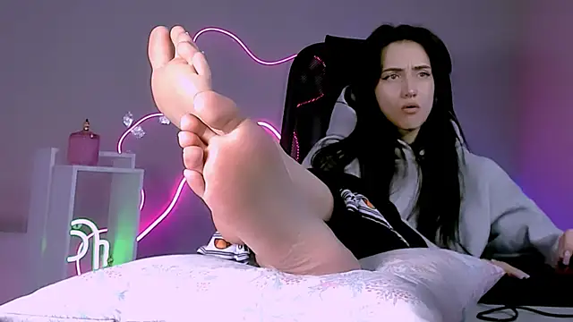 olivianorton online show from 1, 3, 2026