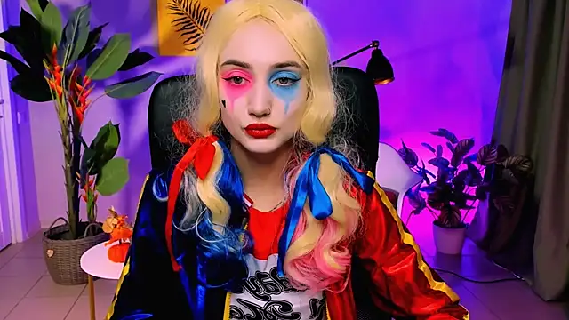 Snapshot of olivianorton chatting on 31, 10, 2025 olivianorton online show from 31, 10, 2025