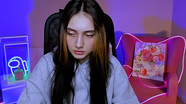 Snapshot of olivianorton chatting on 12, 11, 2025 olivianorton online show from 12, 11, 2025