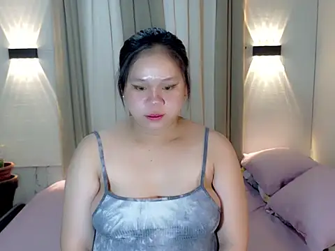 avery in paradisexx online show from 5, 11, 2025