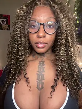Snapshot of MistiSavannah chatting on 30, 4, 2026 MistiSavannah online show from 30, 4, 2026