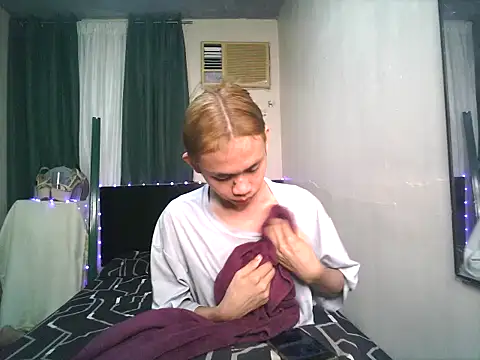 Snapshot of Sweet-shopia chatting on 24, 10, 2025 Sweet-shopia online show from 24, 10, 2025