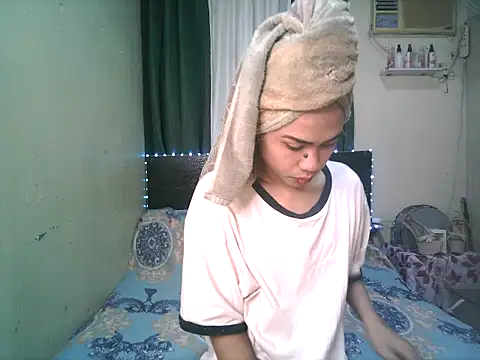 Snapshot of Sweet-shopia chatting on 21, 12, 2025 Sweet-shopia online show from 21, 12, 2025