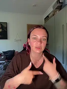 Snapshot of OliviaaFischer chatting on 18, 5, 2026 OliviaaFischer online show from 18, 5, 2026
