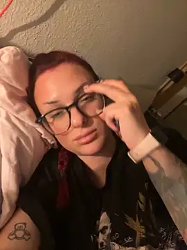 Snapshot of OliviaaFischer chatting on 14, 10, 2025 OliviaaFischer online show from 14, 10, 2025