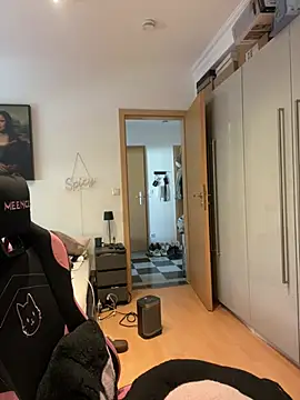 OliviaaFischer online show from 16, 4, 2026