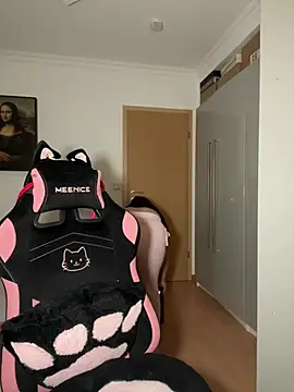 OliviaaFischer online show from 6, 4, 2026