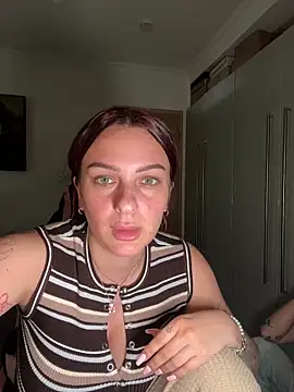 Snapshot of OliviaaFischer chatting on 28, 5, 2026 OliviaaFischer online show from 28, 5, 2026