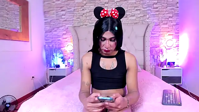 Lucia-Horny24 online show from 2, 12, 2025