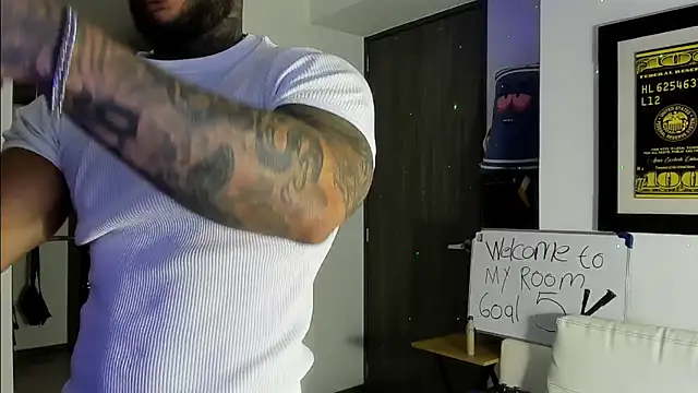Snapshot of Andrew_Johnnson chatting on 28, 4, 2026 Andrew Johnnson online show from 28, 4, 2026