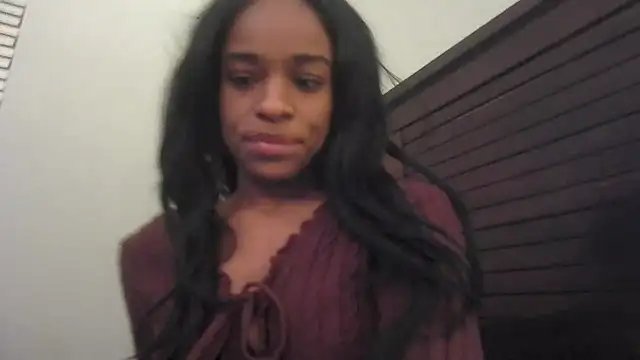 Snapshot of Marlowlovee chatting on 1, 11, 2025 Marlowlovee online show from 1, 11, 2025