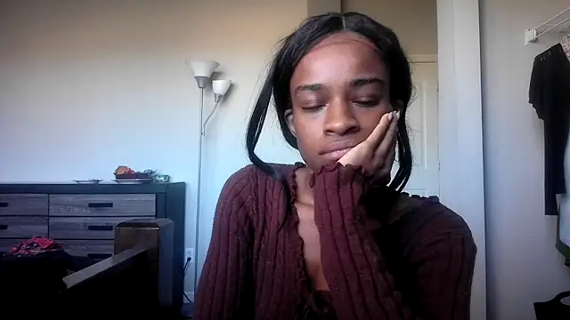 Snapshot of Marlowlovee chatting on 15, 10, 2025 Marlowlovee online show from 15, 10, 2025