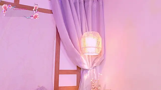 Snapshot of RenataLeclair chatting on 1, 6, 2026 RenataLeclair online show from 1, 6, 2026