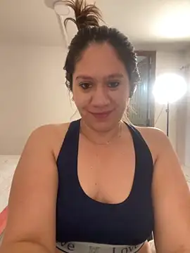 emma hot2006 online show from 24, 11, 2025