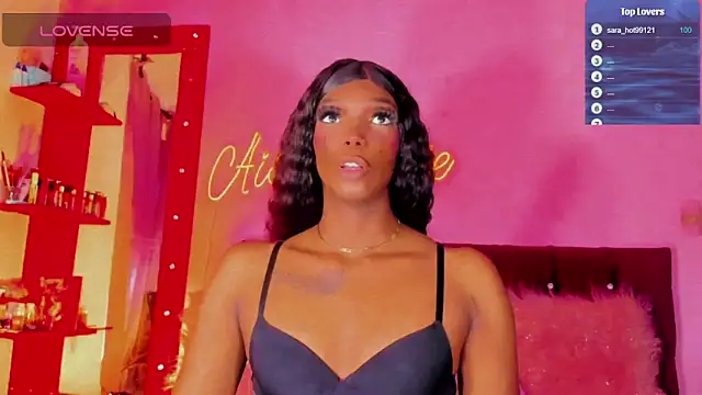 Sara hot12112 online show from 19, 4, 2026