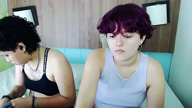 JadeAndJess  online show from 24, 9, 2025