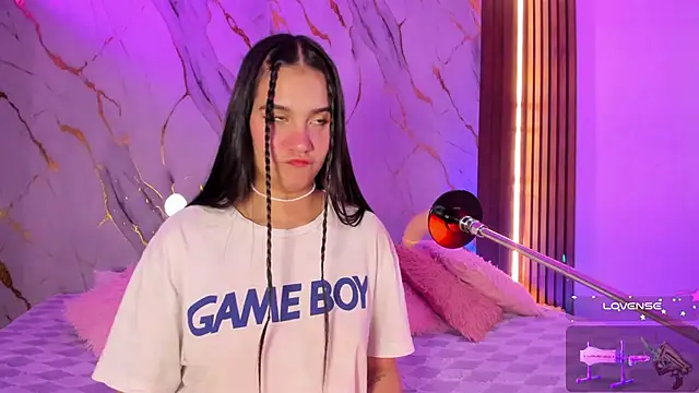 Emmiicute online show from 5, 11, 2025