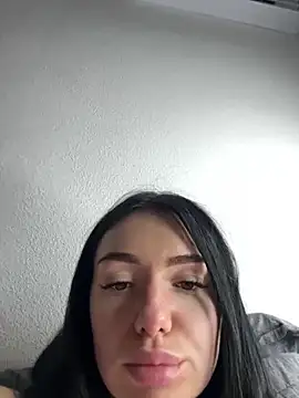 Snapshot of karrr__aaa chatting on 8, 10, 2025 karrr aaa online show from 8, 10, 2025