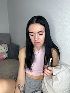 Snapshot of karrr__aaa chatting on 21, 11, 2025 karrr aaa online show from 21, 11, 2025