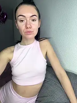 Snapshot of karrr__aaa chatting on 18, 12, 2025 karrr aaa online show from 18, 12, 2025