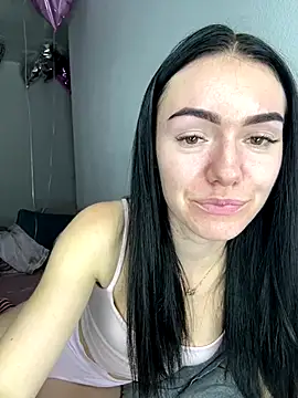 Snapshot of karrr__aaa chatting on 17, 12, 2025 karrr aaa online show from 17, 12, 2025