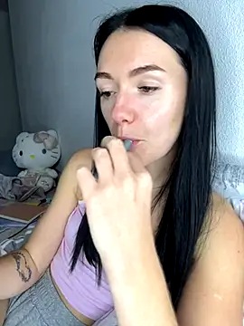 Snapshot of karrr__aaa chatting on 18, 10, 2025 karrr aaa online show from 18, 10, 2025