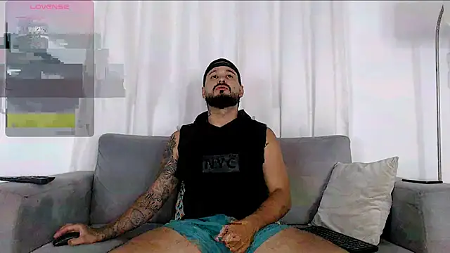 Snapshot of Eric_Evans1 chatting on 28, 10, 2025 Eric Evans1 online show from 28, 10, 2025