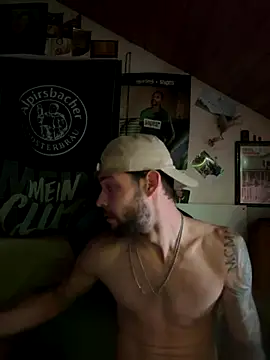 Snapshot of Mexxwell69 chatting on 11, 9, 2025 Mexxwell69 online show from 11, 9, 2025