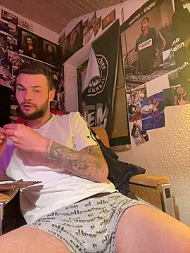 Mexxwell69 online show from 1, 11, 2025