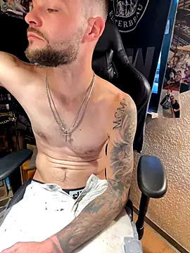 Mexxwell69 online show from 8, 10, 2025